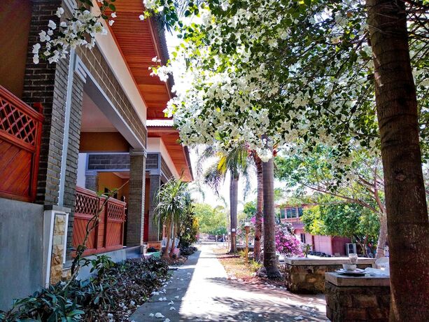 Imagen de la habitación del Hotel Nirwana Buton Villa. Foto 24