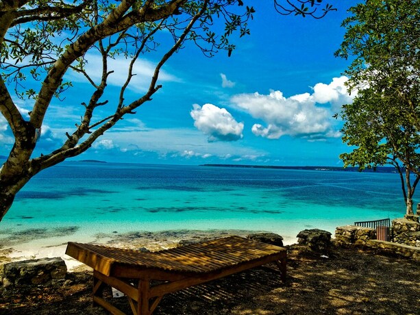 Imagen de los exteriores del Hotel Nirwana Buton Villa. Foto 28