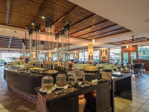 Imagen del bar/restaurante del Hotel Nirwana Resort. Foto 9