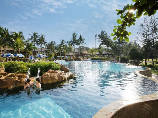 Imagen de la piscina del Hotel Nirwana Resort. Foto 20