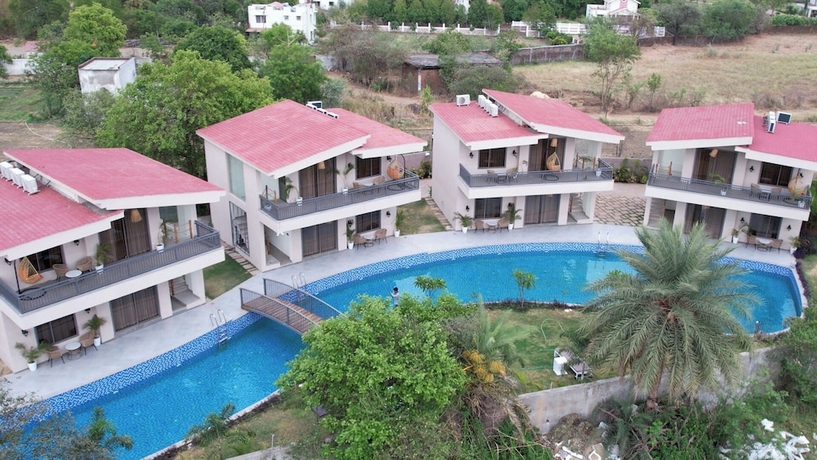 Imagen general del Hotel Nirwana Resorts and Club. Foto 4