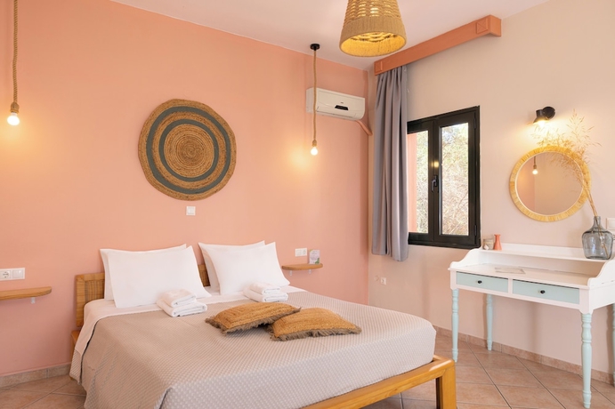 Imagen de la habitación del Hotel Nisea Samos. Foto 2