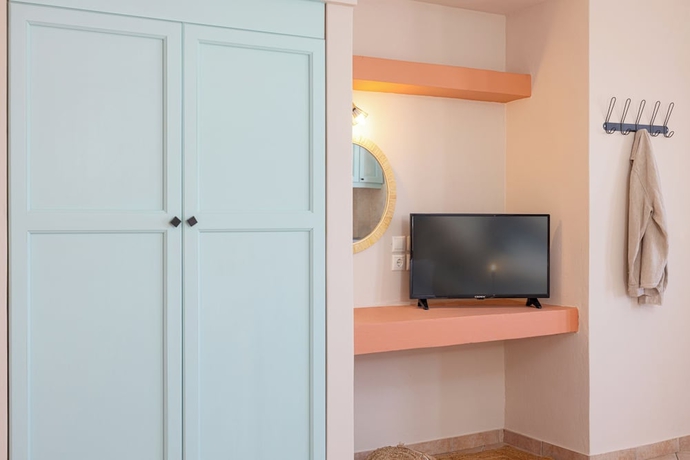 Imagen de la habitación del Hotel Nisea Samos. Foto 7