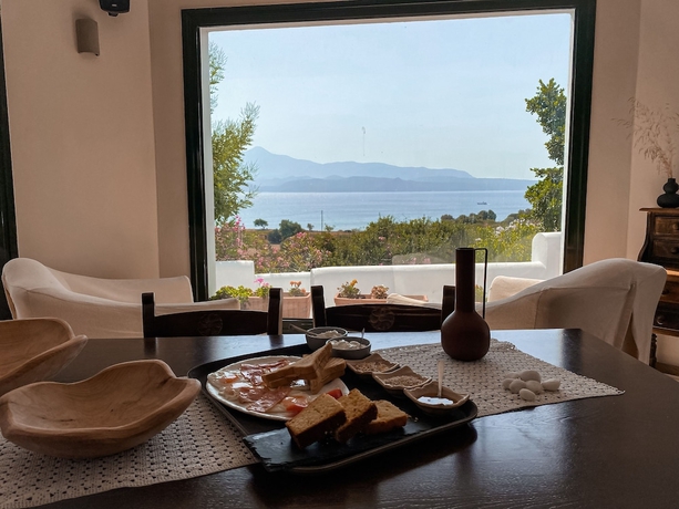 Imagen de los interiores del Hotel Nisea Samos. Foto 14