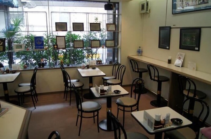 Imagen del bar/restaurante del Hotel Nishi Shinjuku Green. Foto 3