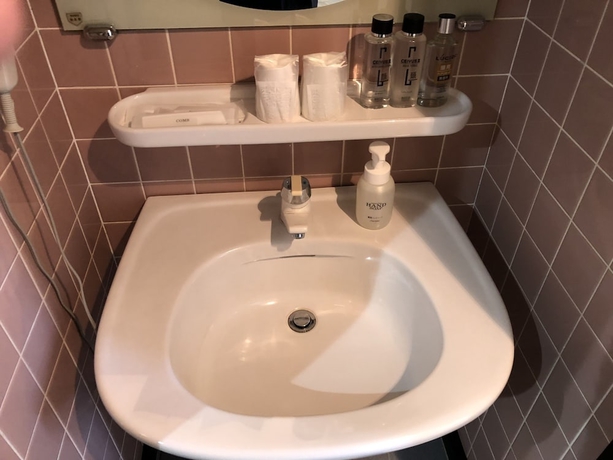 Imagen de la habitación del Hotel Nishikawaguchi Station Stay Lounge. Foto 9