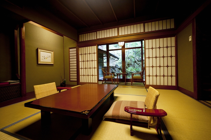 Imagen de la habitación del Hotel Nishimuraya Honkan. Foto 7