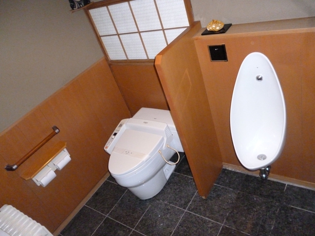 Imagen de la habitación del Hotel Nishimuraya Honkan. Foto 11