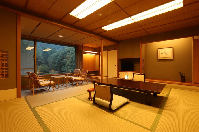 Imagen de la habitación del Hotel Nishimuraya Shogetsutei. Foto 6