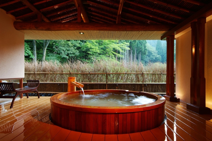Imagen de la piscina del Hotel Nishimuraya Shogetsutei. Foto 16