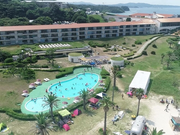 Imagen de la piscina del Hotel Nishi-nagato Resort. Foto 17