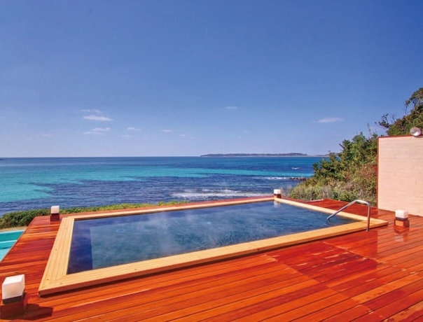 Imagen de la piscina del Hotel Nishi-nagato Resort. Foto 18