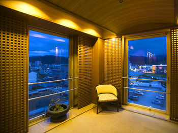 Imagen de los interiores del Hotel Nishi-no-miyabi Tokiwa. Foto 10