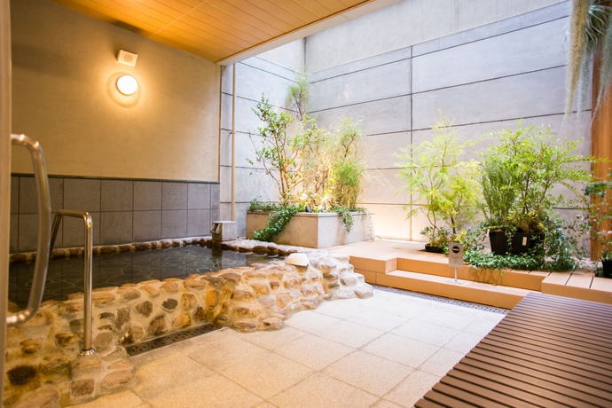 Imagen de la piscina del Hotel Nishitetsu Croom Hakata. Foto 16