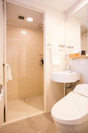 Imagen de la habitación del Hotel Nishitetsu Croom Hakata. Foto 8