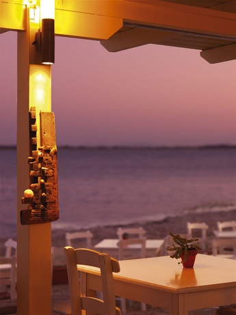 Imagen de los exteriores del Hotel Nissaki Beach, Naxos. Foto 5