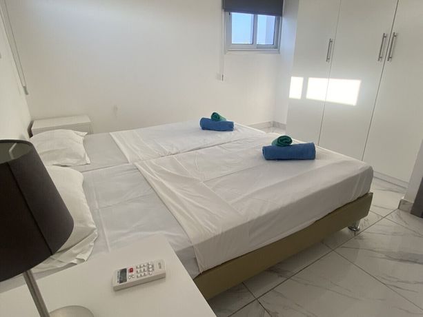 Imagen de la habitación del Hotel Nissi Adonis Suites. Foto 19