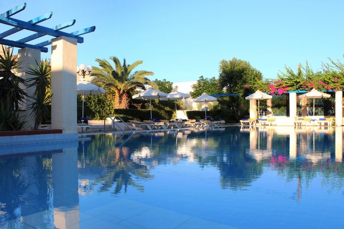 Imagen general del Hotel Nissia Kamares Apartments. Foto 4