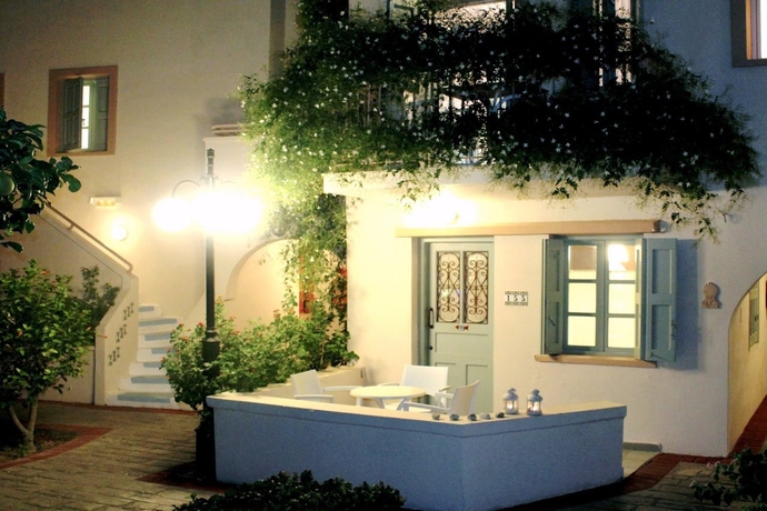 Imagen general del Hotel Nissia Kamares Apartments. Foto 7