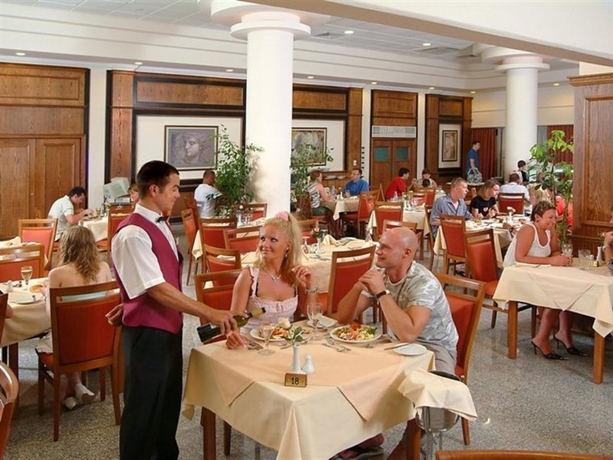 Imagen general del Hotel Nissiana. Foto 7