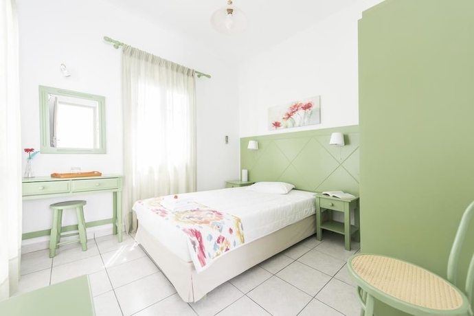 Imagen de la habitación del Hotel Nissos Thira. Foto 6