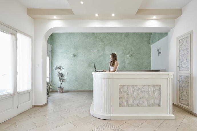 Imagen de los interiores del Hotel Nissos Thira. Foto 11