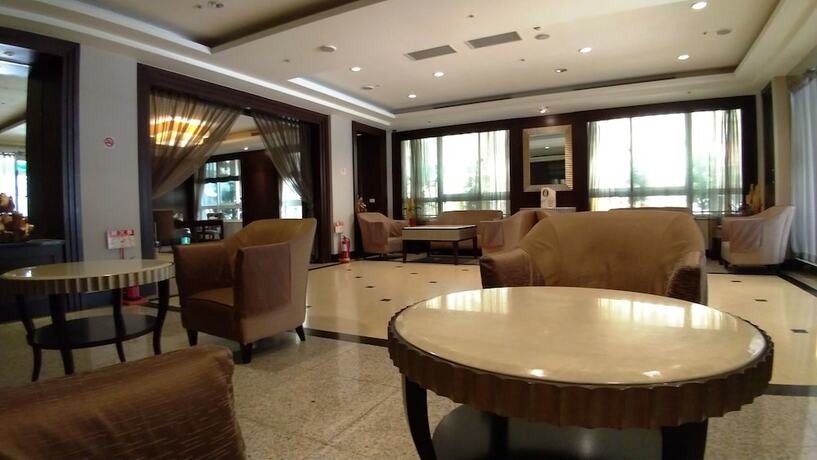 Imagen de los interiores del Hotel Nisus. Foto 12