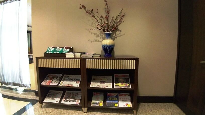 Imagen de los interiores del Hotel Nisus. Foto 13