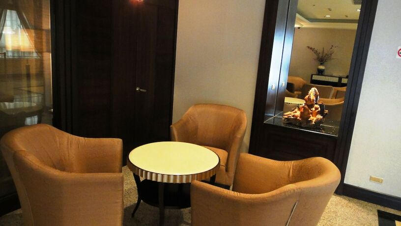 Imagen de los interiores del Hotel Nisus. Foto 15