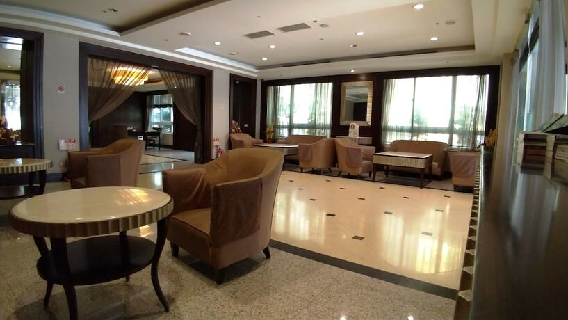 Imagen de los interiores del Hotel Nisus. Foto 20