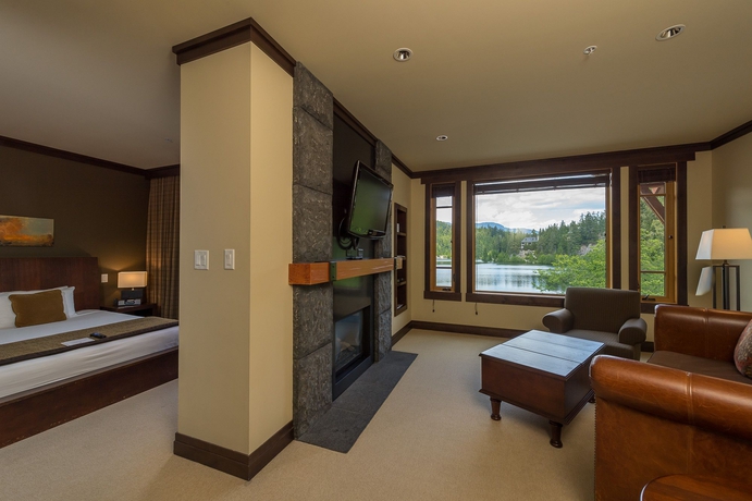 Imagen de los interiores del Hotel Nita Lake Lodge. Foto 11