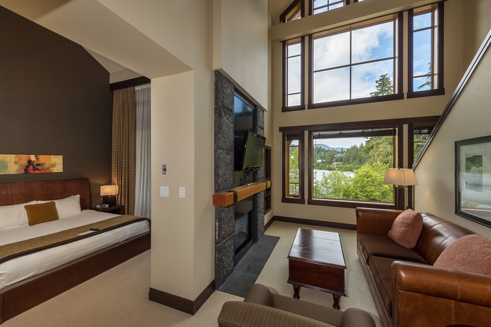 Imagen de los interiores del Hotel Nita Lake Lodge. Foto 12