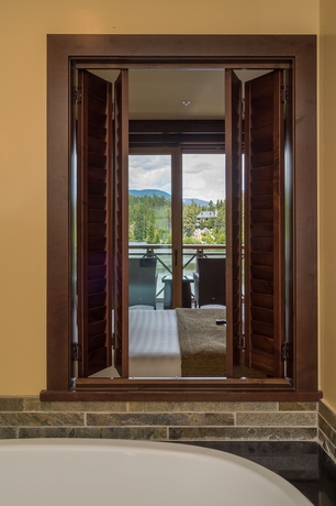 Imagen de la habitación del Hotel Nita Lake Lodge. Foto 5