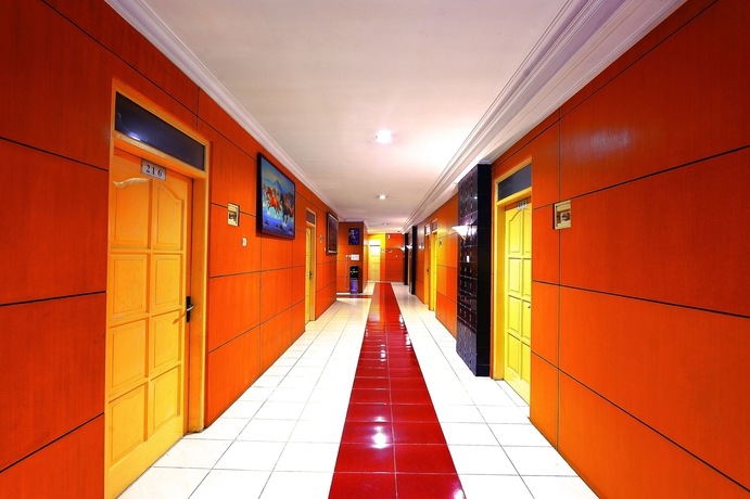 Imagen de los interiores del Hotel Nite And Day Semarang. Foto 16