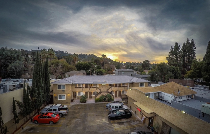 Imagen de los exteriores del Hotel Nite Inn. Foto 14