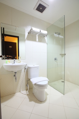 Imagen de la habitación del Hotel Nite and Day Jakarta Roxy. Foto 7