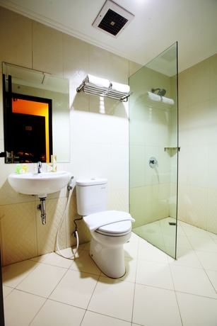 Imagen de la habitación del Hotel Nite and Day Jakarta Roxy. Foto 9