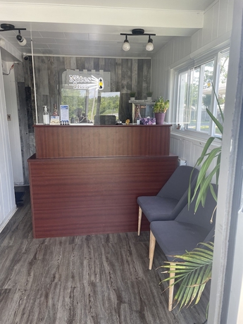 Imagen de los interiores del Hotel Nites Inn Motel. Foto 19