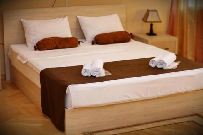 Imagen de la habitación del Hotel Nitsa, Tbilisi. Foto 14