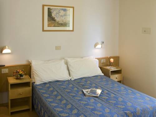 Imagen de la habitación del Hotel Nives, Riccione. Foto 1