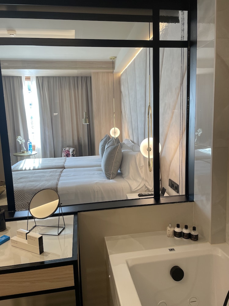 Imagen de la habitación del Hotel Nivia Born Boutique. Foto 11