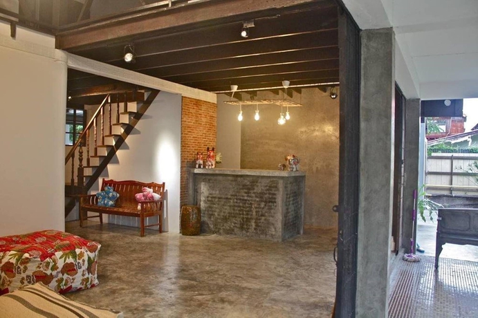 Imagen de los interiores del Hotel Niwas Ayutthaya. Foto 16