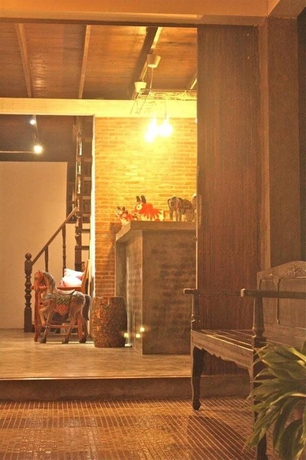 Imagen de los interiores del Hotel Niwas Ayutthaya. Foto 19