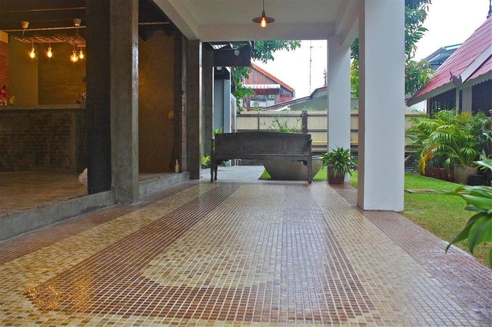 Imagen de los exteriores del Hotel Niwas Ayutthaya. Foto 12
