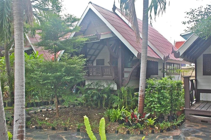 Imagen de los exteriores del Hotel Niwas Ayutthaya. Foto 14
