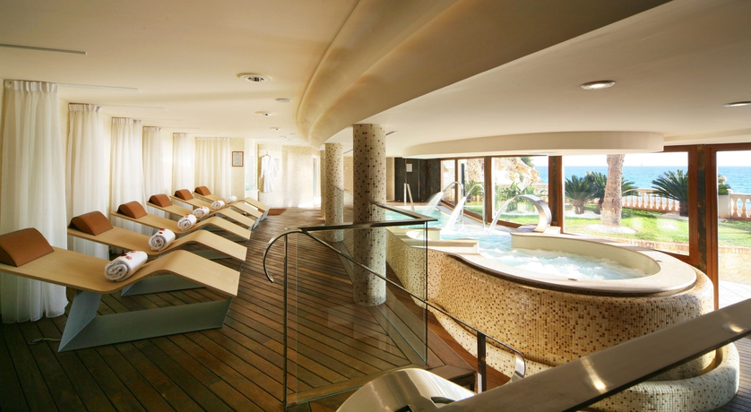 Imagen de la piscina del Hotel Nixe Palace. Foto 15