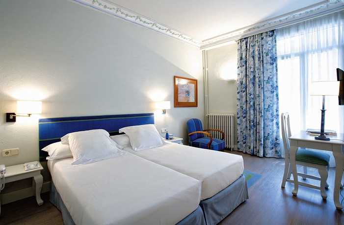 Imagen de la habitación del Hotel Niza, San Sebastián. Foto 10