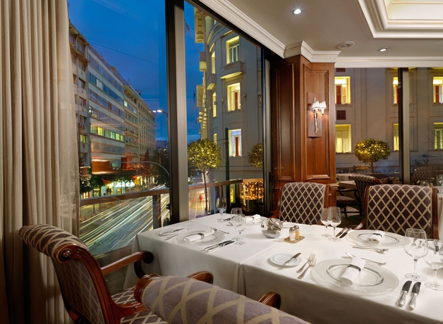 Imagen del bar/restaurante del Hotel Njv Athens Plaza. Foto 4