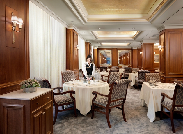 Imagen del bar/restaurante del Hotel Njv Athens Plaza. Foto 5