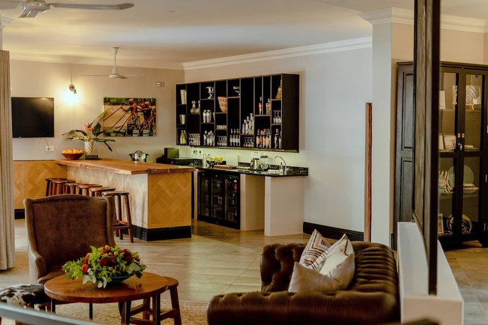 Imagen del bar/restaurante del Hotel Nkosi Guest Lodge. Foto 2